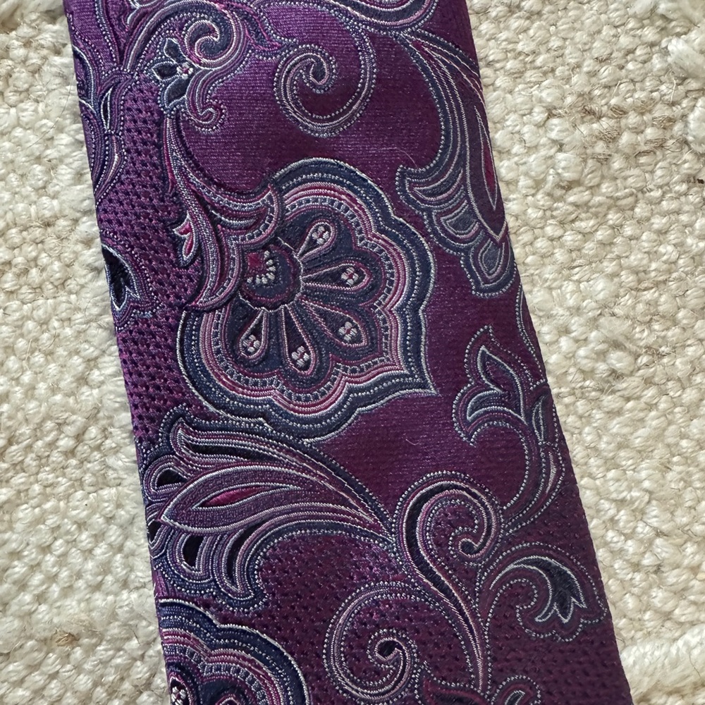 Daniel Cremieux Purple Paisley Tie